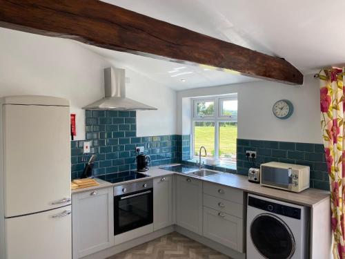 The Mews & South Cottage - Stunning Location - Set in the grounds of Marlfields Hall