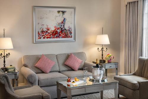 Warwick Melrose Hotel Image