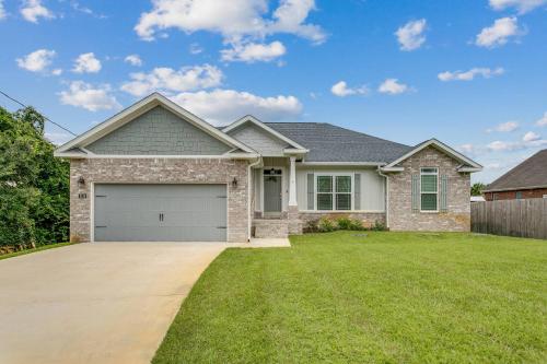 3138 Laurel Drive – Photos 2