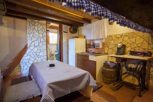 Fotografia z galérie ubytovania Apartment in Cres - Insel Cres 41848 v Cresi