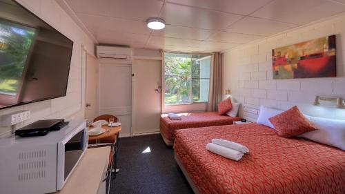 Katil atau katil-katil dalam bilik di Motel Carnarvon