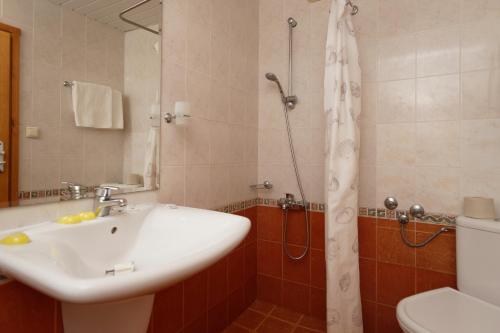 Hotel Pliska All inclusive tesisinde bir banyo
