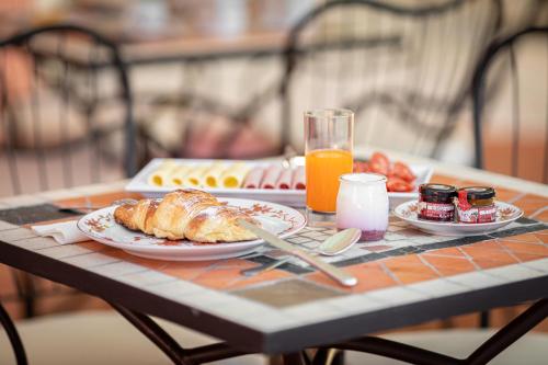 Jídlo v penzionu nebo okolí