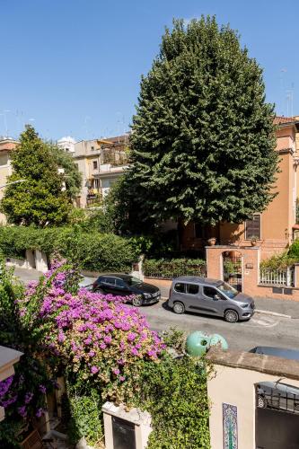 RomAntica Suite with balcony near San Giovanni