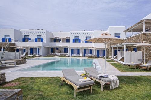 Bazén v ubytovaní Villa Del Sol Mykonos Junior Suite alebo v jeho blízkosti