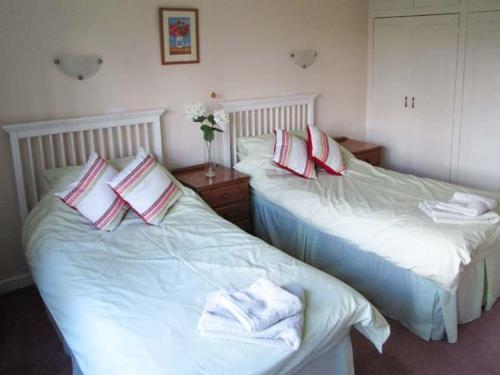 Postel nebo postele na pokoji v ubytování 2 Dalegarth