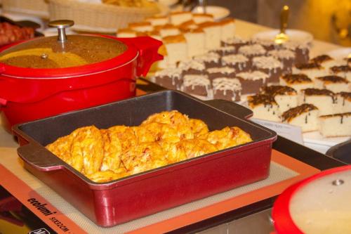 Makanan di atau berdekatan hotel