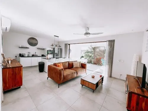 Jan Sofat LUX Caribbean Orchid photo