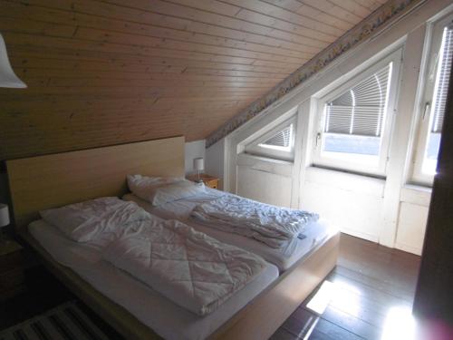 Posteľ alebo postele v izbe v ubytovaní Ferienhaus Landhaus am Bach
