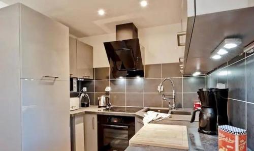 Dapur atau dapur kecil di Apartment ski in/out Val Thorens