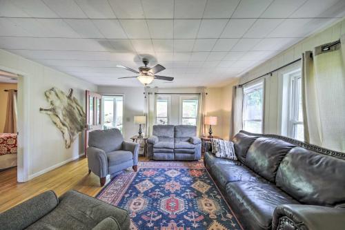 Pet-Friendly Waterfront Hayesville Cottage! – Photos 3