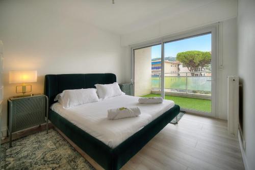 Upstays - Terrace - Near shops - Parking - Wifi