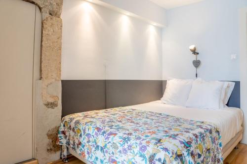 Lisbon Heart Apartments - Blue Apartment by LovelyStay