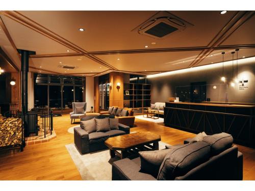 Area lobi atau resepsionis di HOTEL KARUIZAWA CROSS - Vacation STAY 56460v