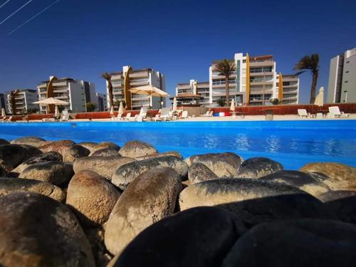 The swimming pool at or close to Apartamento con vista a Islas Ballestas