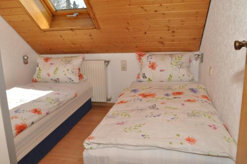 Tempat tidur dalam kamar di Haus Franke