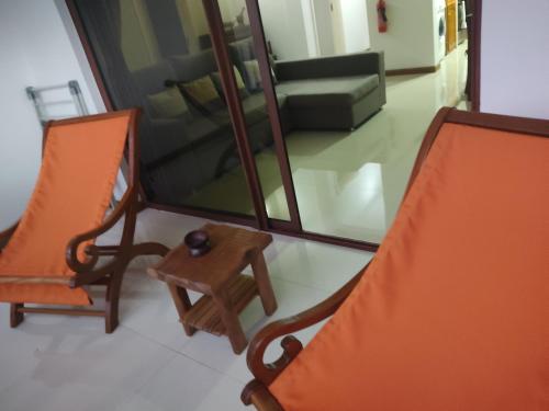 Ruang duduk di Kanasuk Self catering Apartments