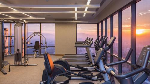 Palestra o centro fitness di Holiday Inn & Suites Rayong City Centre by IHG