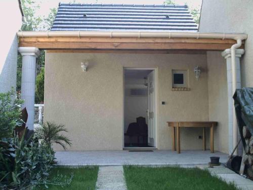 Photo de la galerie de l'établissement Près d'Evry, petite maison indépendante 1 ch 1 terrasse, à Lisses