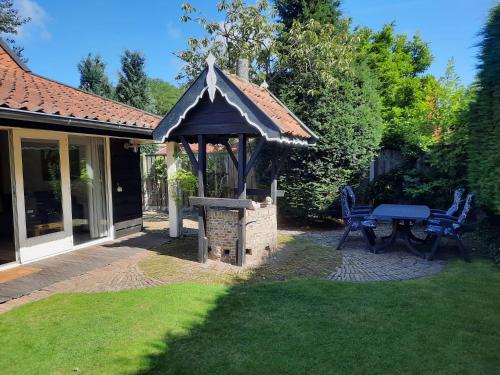 En have udenfor Huize Oostduin