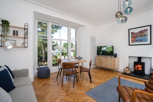 Loughrigg at Lipwood - Stunning 2 Bedroom - 1 Bathroom - Gentleman's Residence - Central Windermere
