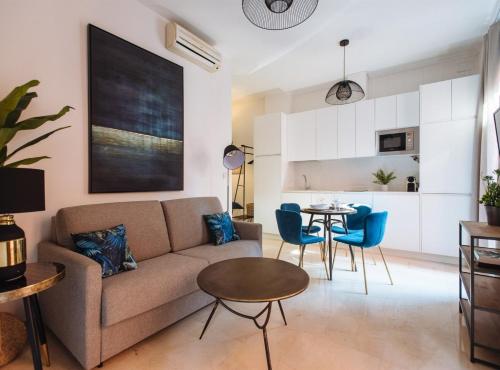 Chiqui and Vicente Suite Apartments