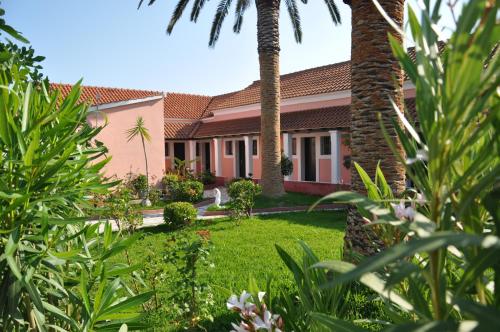 Gallery image of Tassos Apartments in Acharavi