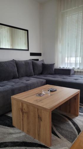 Χώρος καθιστικού στο Apartman Ema