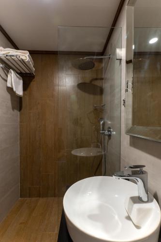 Cabir Deluxe Hotel Sapancaにあるバスルーム