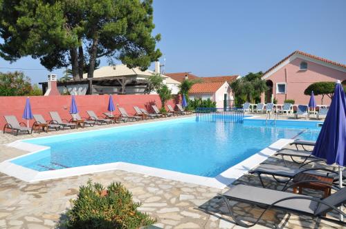 Gallery image of Tassos Apartments in Acharavi