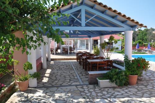 Gallery image of Tassos Apartments in Acharavi