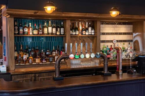 Ο χώρος του lounge ή του μπαρ στο The Waterman's Arms