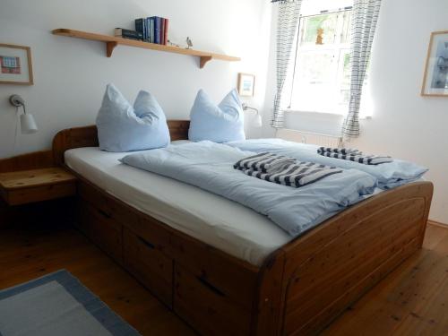 プレローにあるEichenpark 52のベッド(枕付)が備わる客室です。
