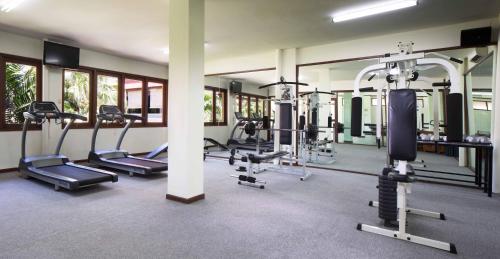 
Het fitnesscentrum en/of fitnessfaciliteiten van White Rose Kuta Resort, Villas & Spa
