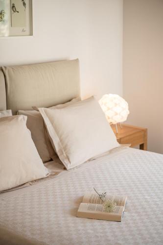 Postel nebo postele na pokoji v ubytování Myrtia Beach House