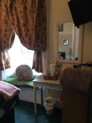 Кровать или кровати в номере Lagganbeg Guest House