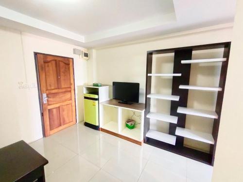 Una cocina o zona de cocina en โรงแรมวิจิตรพร อุบล VJP Hotel Ubon