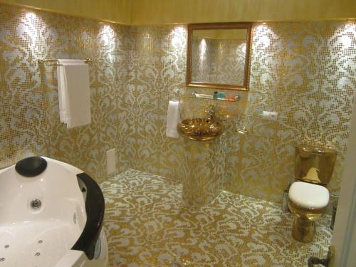 Koupelna v ubytování Venezia Palazzo Hotel