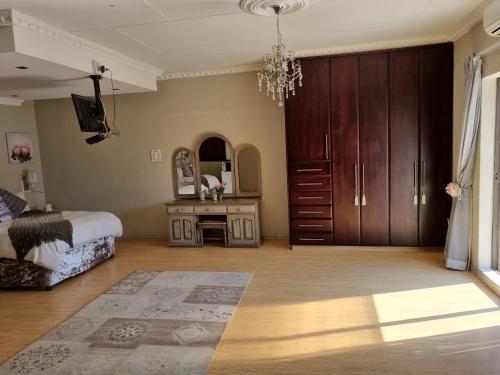 Galeriebild der Unterkunft @Home Guest House in Zeerust