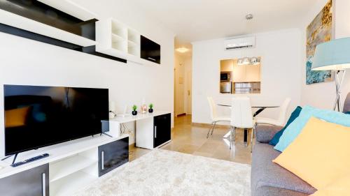 Cozy apartment overlooking Estepona's marina!