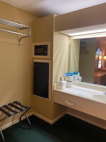 O baie la Americas Best Value Inn (Meridian)