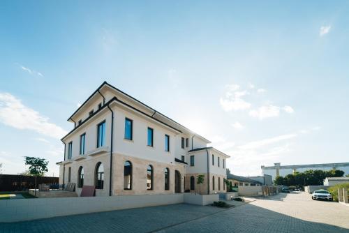 ARN Boutique Hotel — 