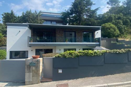 Rez de villa de charme-piscine-3 chambres 6 pers