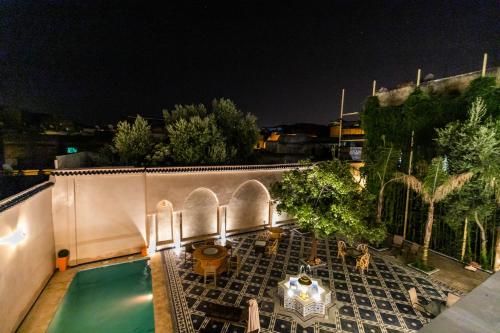 Bazén v ubytování Palais Shazam & SPA nebo v jeho okolí