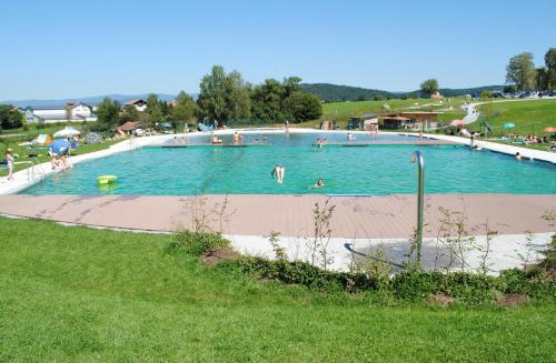 Bazén v ubytování Ferienwohnung "Familienglück" nebo v jeho okolí