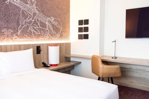 Cama o camas de una habitación en Hyatt Centric Soalteemode Kathmandu