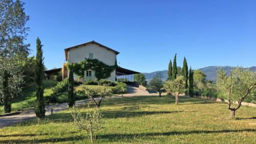 CASALE RIPI 8&2, Emma Villas