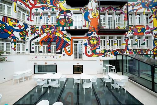 Bazén v ubytování Hotel Artmadams nebo v jeho okolí