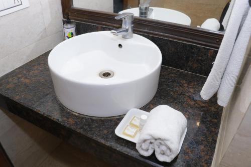 Ένα μπάνιο στο Hotel S C Residency