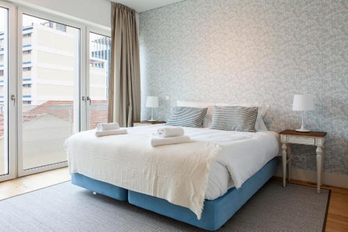 Modern One Bedroom Flat with Kitchen by LovelyStay